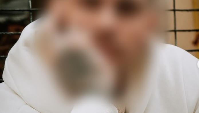 Ανακάλεσε τη μήνυση για βιασμό από γνωστό influencer,η Βρετανίδα τουρίστρια