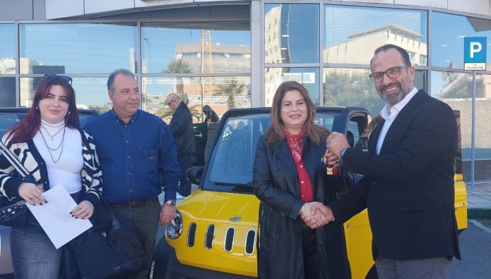 Τρία ηλεκτρικά αυτοκίνητα δώρο από την Auteco