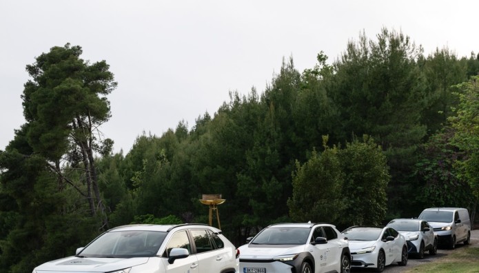 Ένας στόλος Toyota για την Ολυμπιακή Λαμπαδηδρομία «Παρίσι 2024»