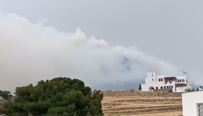 Φωτιά Τώρα Πάρος: Μήνυμα Από 112 - Απομακρύνονται Κάτοικοι