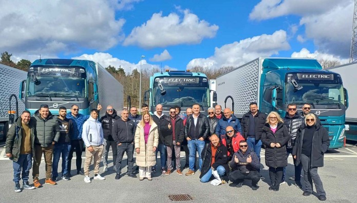 Εκπαιδευτικό ταξίδι στη Σουηδία για τα φορτηγά Volvo