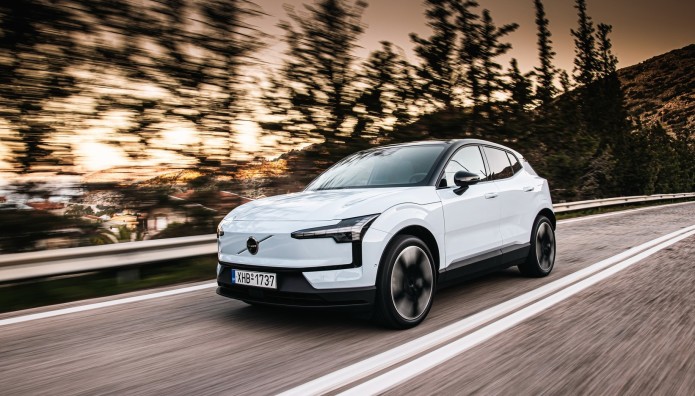 Ο Σαρακάκης διοργανώνει test drive Volvo στην Καλαμάτα