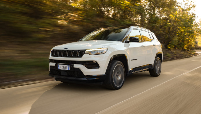 Διαθέσιμο το ανανεωμένο Jeep Compass - Τιμές