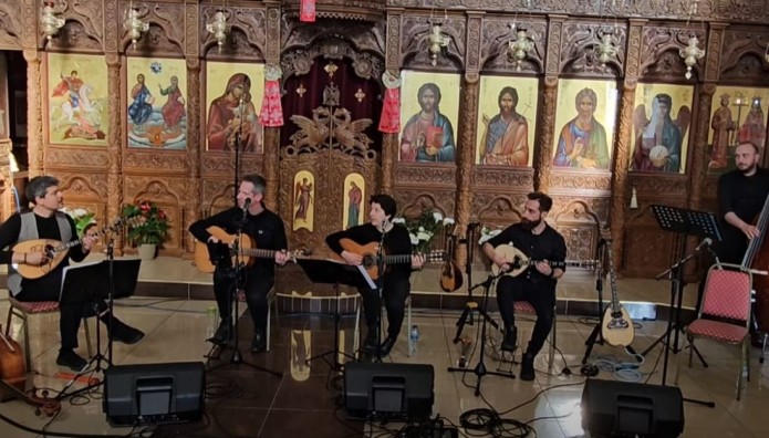 Σάλος Με Τα Μπουζούκια Εντός Ελληνικής Εκκλησίας Στην Αγγλία