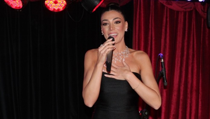 Ήβη Αδάμου: Το Πρόγραμμα Της Καλοκαιρινής Της Περιοδείας