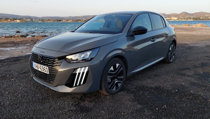 Peugeot 208 1.2 Hybrid 100 e-DSC6: Δοκιμάζουμε το ανανεωμένο μοντέλο