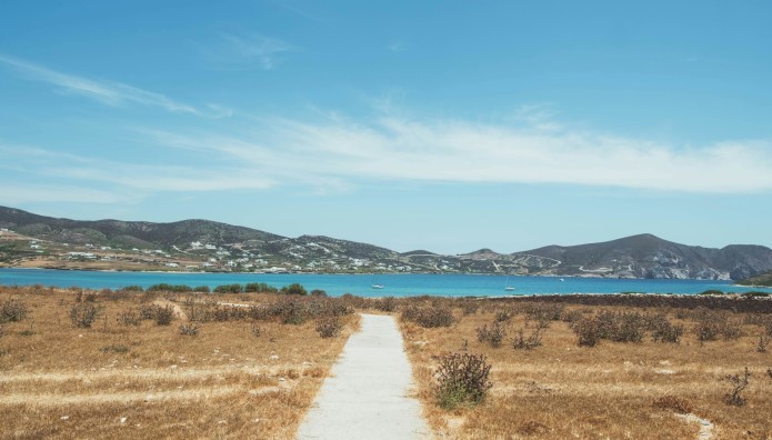 Πάρος: Αυτοκίνητο έπεσε στη θάλασσα κατά την αποβίβαση από ferry boat