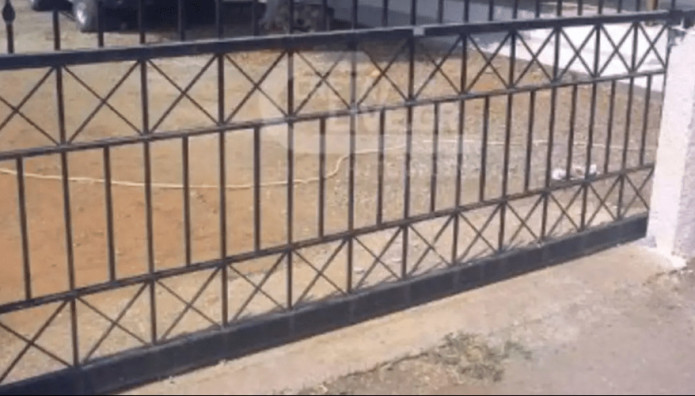 Αλεξανδρούπολη: Καγκελόπορτα Έπεσε Και Τραυμάτισε 4χρονη