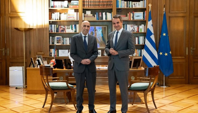 Συνάντηση Μητσοτάκη - Μπρατάκου Στο Μαξίμου