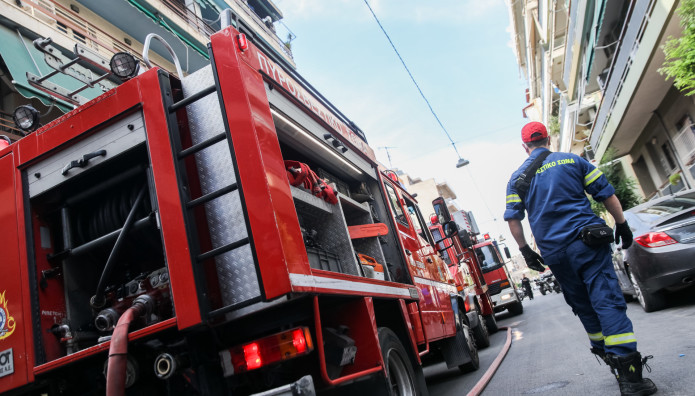 Πυρκαγιά σε εγκαταλελειμμένο κτίριο στην Αθήνα