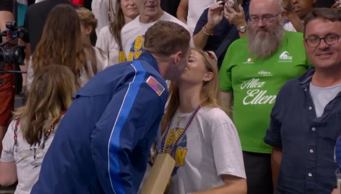 Παρίσι: Έτσι Έμαθε Ο Μέρφι Το Φύλο Του Μωρού Του