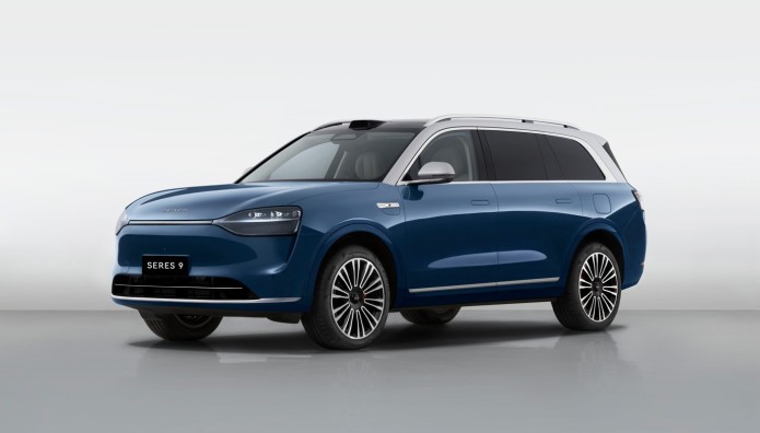 Το ηλεκτρικό SERES 9 πέτυχε νέο ρεκόρ στις δοκιμές ασφαλείας