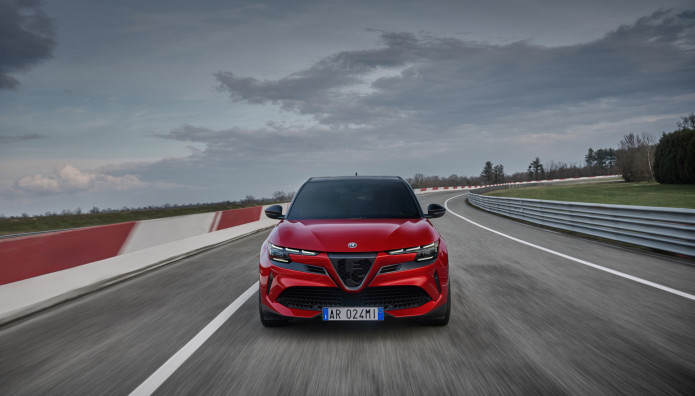 Alfa Romeo Junior: Αποκαλύπτουμε τα μυστικά της