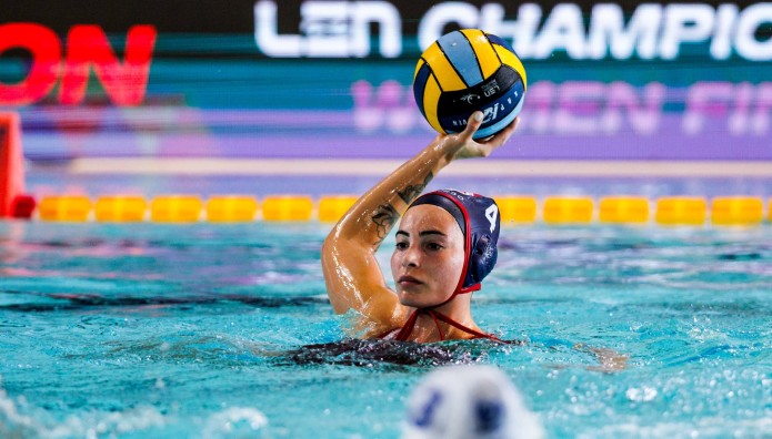 Νικόλ Ελευθεριάδου: Αποχώρηση Βόμβα Από Το Πόλο