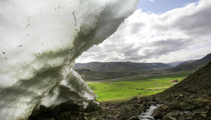 Ισλανδία: Σπηλιά Πάγου Καταπλάκωσε Τουρίστες