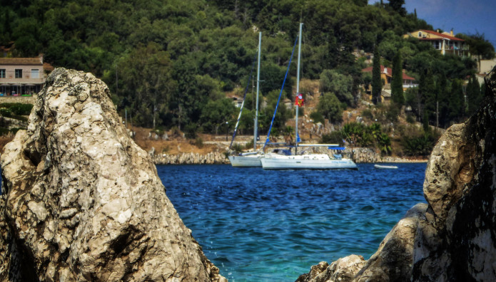 Σύγκρουση Σκαφών Στη Χαλκιδική - Στο Νοσοκομείο 13χρονη