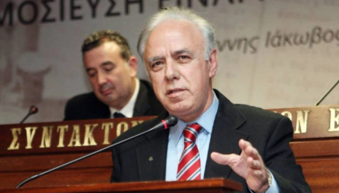 Παύλος Γερακάρης: Πέθανε ο γνωστός δημοσιογράφος