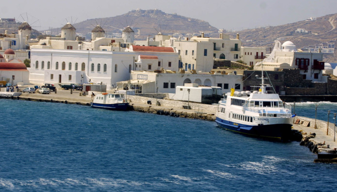 Μύκονος: Καταπέλτης Πλοίου Μετακινήθηκε Κατά Την Επιβίβαση