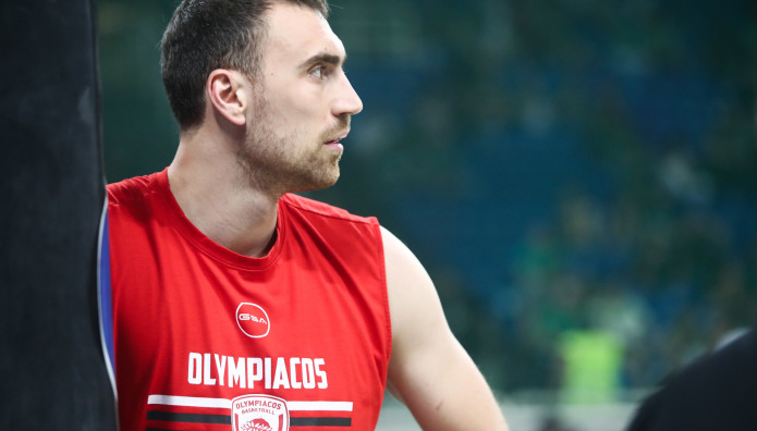 Προβληματισμός στον Ολυμπιακό με Μιλουτίνοφ