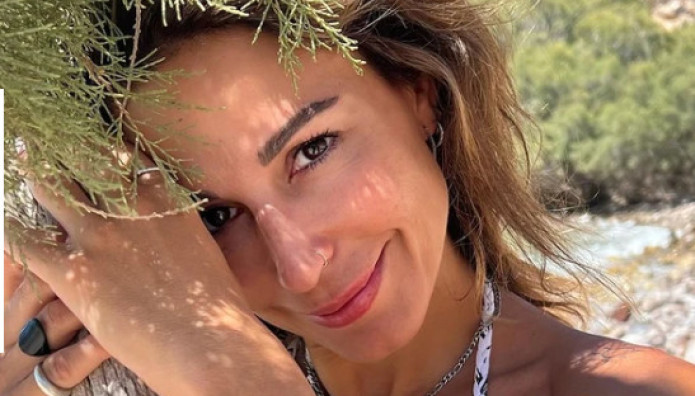 Παπουτσάκη: Σε σπάνια έξοδο με τη μητέρα και τον γιο της