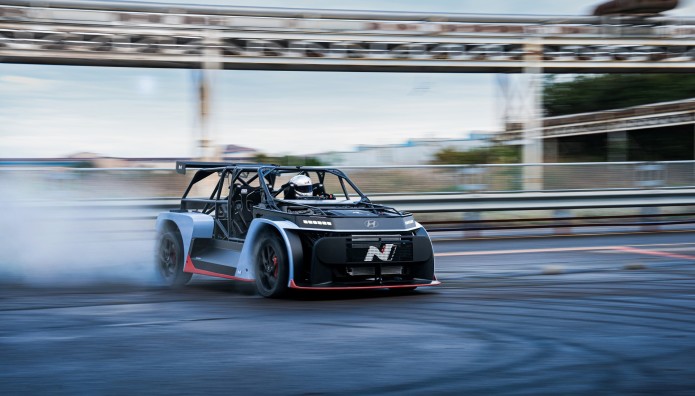 Η Hyundai N παρουσίασε στην N Day 2024 το Rolling Lab “RN24”