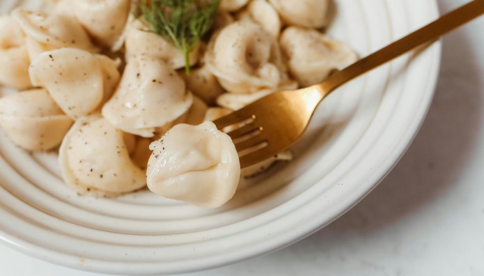 Tορτελίνια: Το μυστικό που κρύβει μέσα του το αγαπημένο ιταλικό ζυμαρικό