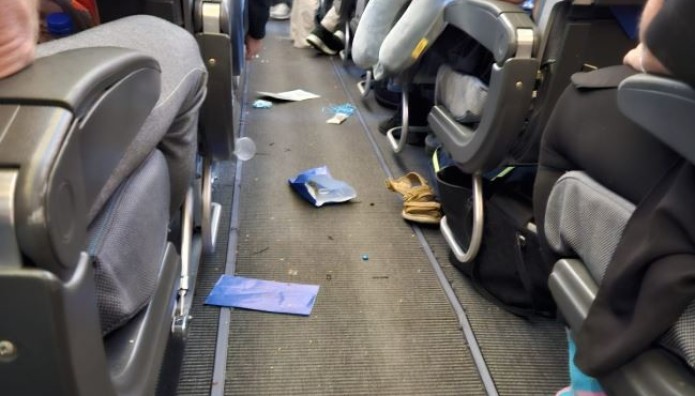 Πανικός Στον Αέρα - Αεροπλάνο Έπεσε Σε Ισχυρές Αναταράξεις