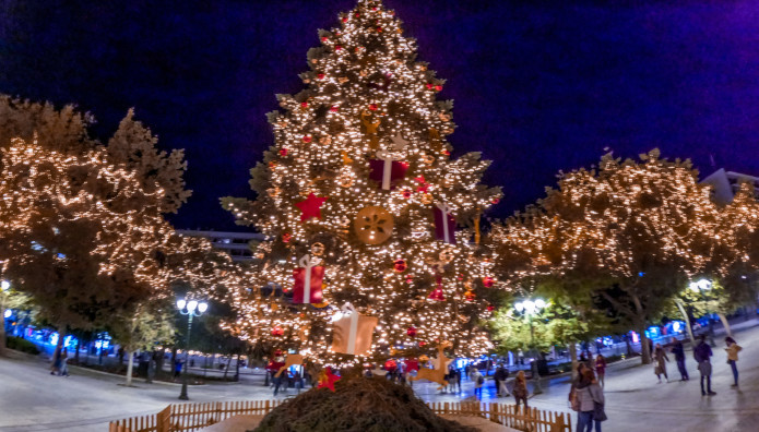 Σύνταγμα: Σήμερα Η Φωταγώγηση Του Χριστουγεννιάτικου Δέντρου