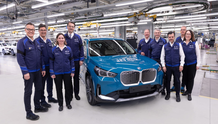ΒMW: Πόσα αυτοκίνητα παράγει κάθε ημέρα στο Regensburg