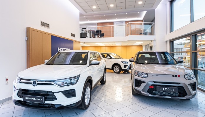 KGM: Ανοίγει καταστήματα με γρήγορους ρυθμούς