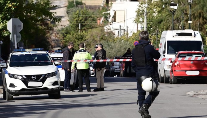 Λάρισα: Νεκρός Άνδρας Μέσα Σε Νταλίκα