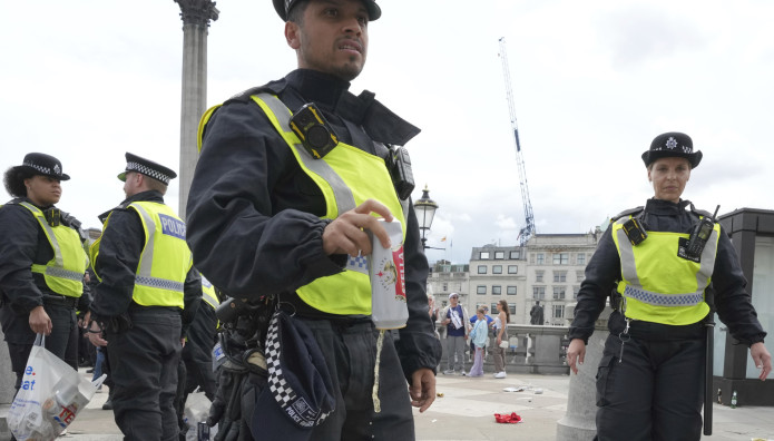 Λονδίνο: Επίθεση Με Μαχαίρι Έξω Από Σούπερ Μάρκετ