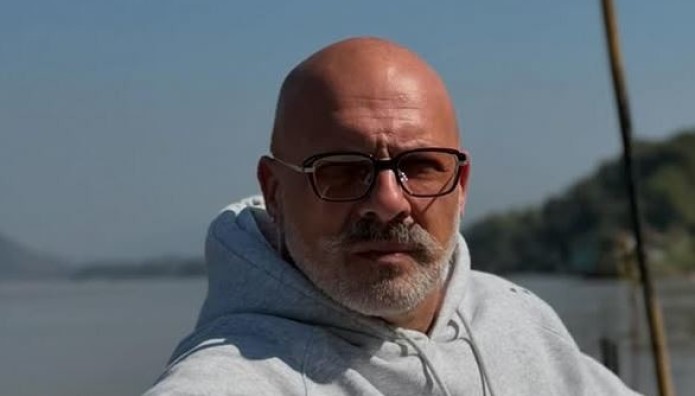 Νικος Μουτσινάς