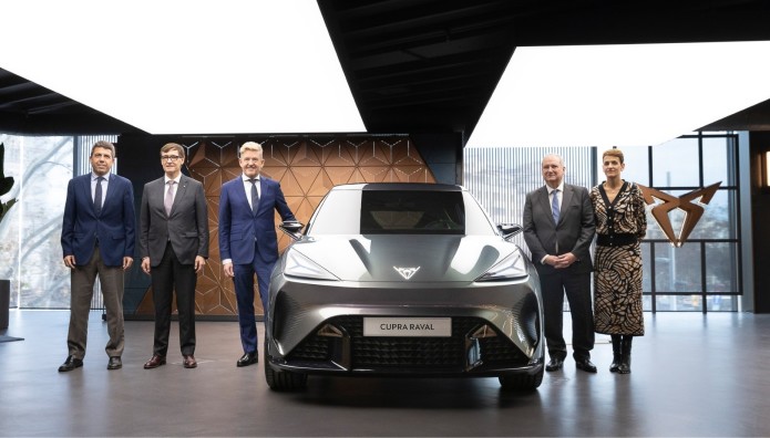 SEAT: Φουλ προς την ηλεκτροκίνηση