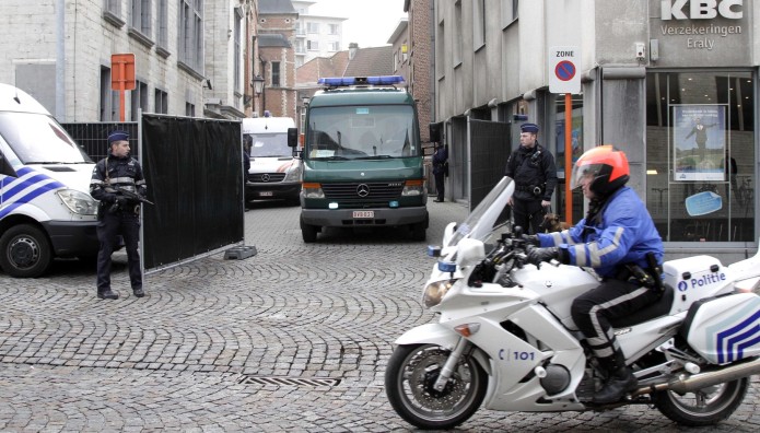 Βρυξέλλες: Πυροβολισμοί Στο Μετρό