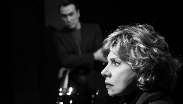 Η Λένι Ρίφενσταλ κοιμάται τα βράδια;