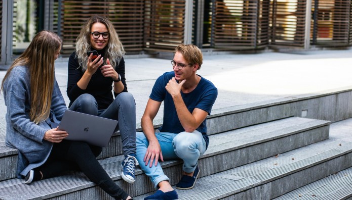 Nέο πρόγραμμα κατάρτισης ανέργων 18- 29 ετών, με επίδομα έως 3.500 ευρώ