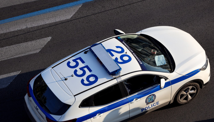 Άγιος Παντελεήμονας: Αιγύπτιος Έβγαλε Χατζάρα Και Απειλούσε