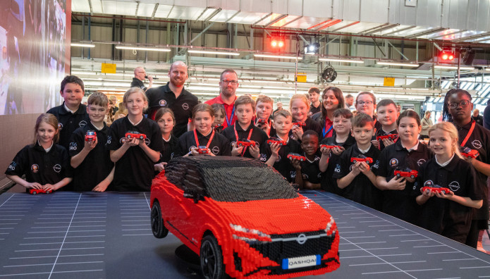 Nissan Skills Foundation: Τα παιδιά και τα Nissan Qashqai με τουβλάκια LEGO