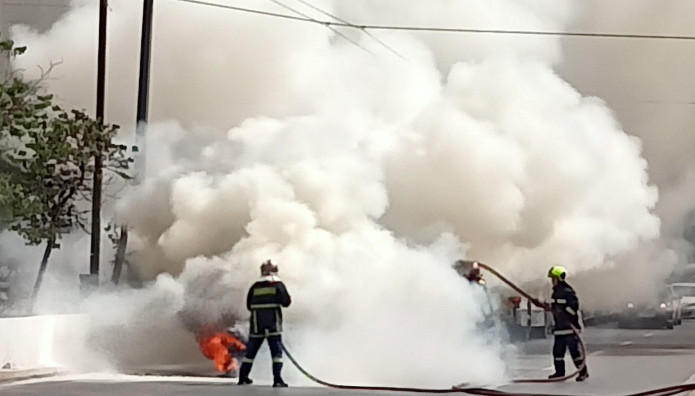 Φιλοθέη: Αυτοκίνητο πήρε φωτιά στην κάθοδο της Κηφισίας