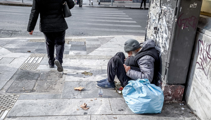 ΕΛΣΤΑΤ: Αύξηση 0,8% Το 2024 Ο Πληθυσμός Κοντά Στη Φτώχεια