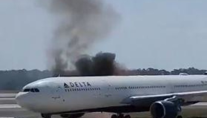 Εκκένωση Αεροσκάφους Λόγω Πυρκαγιάς Στον Κινητήρα