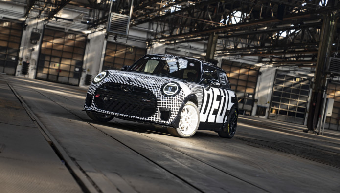 MINI John Cooper Works: Το απόλυτο τεστ αντοχής