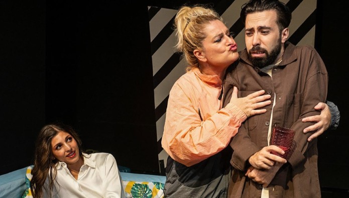 Ένας Καταπληκτικός Καταθλιπτικός: Παράταση Στις Παραστάσεις