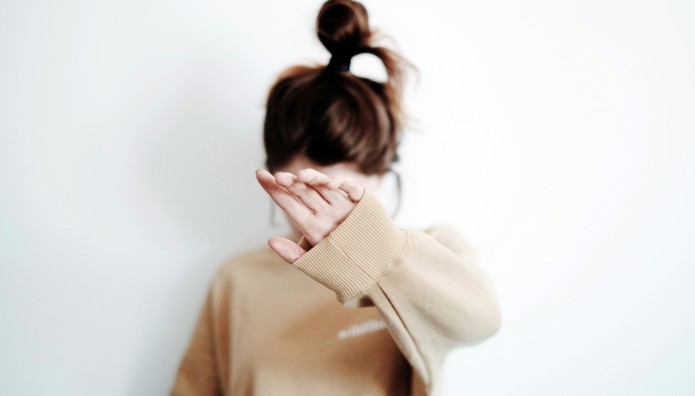 Ηράκλειο: Aπόπειρα βιασμού 17χρονης- Ήταν σε διαμέρισμα με 4 ακόμη άτομα