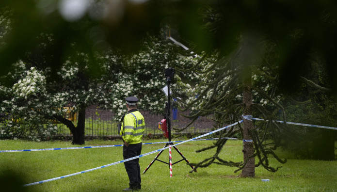 Αγγλία: 14 παιδιά ύποπτα για φωτιά που στοίχισε τη ζωή 14χρονου αγοριού