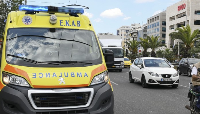 Τροχαίο στη Συγγρού: Τραυματίστηκε οδηγός μηχανής