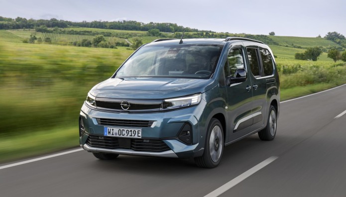 Opel: Ποια είναι τα ηλεκτρικά οικογενειακά μοντέλα της