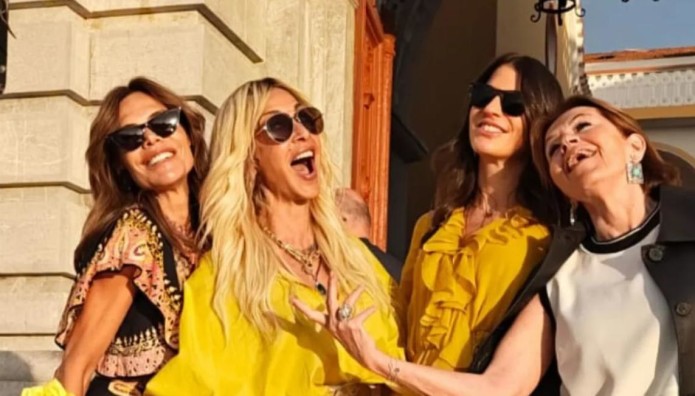 Η Άννα Βίσση έγινε νονά στον γιο του Γιάννη και της Δήμητρας Κούστα