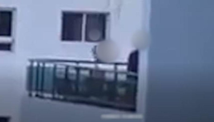 Πάτρα: Πατέρας Απειλούσε Να Ρίξει Το Μωρό Του Από Μπαλκόνι